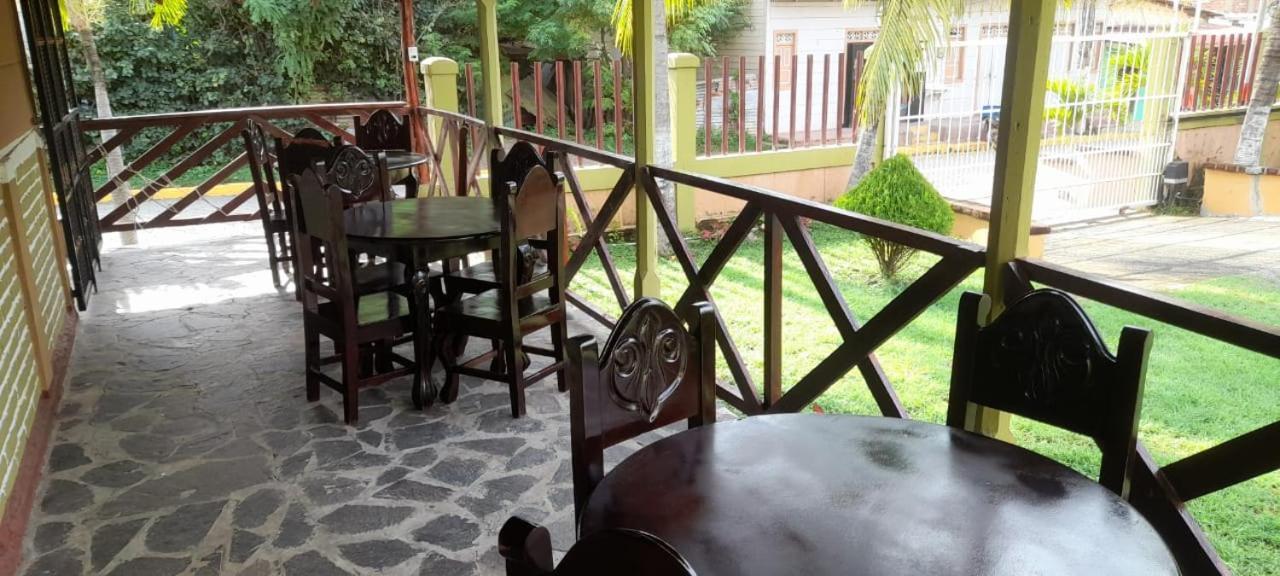 Royal Chateau Hotel San Juan del Sur Bagian luar foto